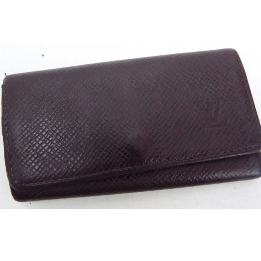Louis Vuitton Taiga Key Holder/Wallet #400💥PRICE DROP💥